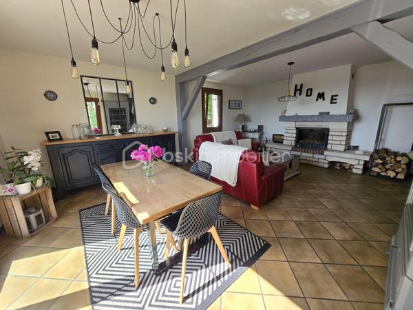 Magnifique Pavillon sur sous-sol de 177m² à Marzy

Exclusif chez BSK Immobilier!!!

Dans le village très prisé de Marzy,  situé proche de toutes les écoles,  les commerces et les commodités, nous vous présentons ce magnifique pavillon élevé sur sous sol construit en 1984, d'une superficie habitable de 177m², comprenant 5 pièces dont salon séjour avec cheminée, cuisine indépendante aménagée et équipée, wc, salle de bain, 2 chambres au rez-de-chaussée, grand palier, dressing, 2 chambres, wc et salle d'eau à l'étage, cellier, cave, buanderie aménagée, grand garage de28m², terrasses et dépendance de jardin, le tout sur un beau terrain d'environ 1000m², arboré, entretenu et entièrement clos avec une vue imprenable sur la campagne Nivernaise .

Au rez-de-chaussée, ce pavillon propose une spacieuse entrée ainsi qu'un dégagement qui dessert toutes les pièces de la maison notamment un grand salon séjour de 32 m², pièce de vie lumineuse qui propose un insert de cheminée, pour de belles soirées au coin du feu, ainsi que deux belles portes fenêtres qui donne sur une grande terrasse en bois.
Le dégagement dessert une grande cuisine indépendante, aménagée et équipée de 23m².
Le rez-de-chaussée se complète de 2 chambres de 11 et 15m², une salle de bain et un wc indépendant.

De la cuisine, un escalier mène à l'étage, dont le grand palier de 25m², dessert deux chambres de 16 et 21m², la plus grande offrant un espace dressing.
L'étage se complète d'une salle d'eau avec wc,, d'un grand dressing et d'une pièce de rangement .

Au sous sol, ce pavillon propose un espace buanderie de 16m², un cellier de 15m², une pièce de rangement de 13m², un atelier de 20m², une cave, ainsi qu'un grand garage de 27m² avec porte de garage motorisée.

Tous les sols de cette maison sont en carrelage (Salon séjour, cuisine, salle de bain, wc, buanderie cellier, véranda, garage) mais aussi en parquet (palier et chambres), elle est composée d'un chauffage au bois (insert) ou électrique, d'une isolation double vitrage PVC imitation bois, ainsi que de volets bois standards.
Ce pavillon dispose de combles parfaitement isolés et d'une toiture en tuiles mécaniques bétons en très bon état.

Côté terrain, cette maison dispose d'un portail motorisé avec console d'accueil , d'une parcelle d'environ 1000 m² de terrain sans vis à vis entièrement clôturée, arborée et très bien entretenue, d'une terrasse en bois qui propose une vue imprenable sur la campagne Nivernaise,  de deux autres terrasses dont une sous appentis, ainsi que d'une dépendnace de jardin,
Côté assainissement, ce pavillon dispose du tout à l'égout conforme.
Il dispose de la fibre internet

Les plus de cette maison :
Sa proximité de toutes les commodités, des commerces et des écoles. La qualité générale du bien parfaitement entretenu avec des grands volumes de pièces dont son salon séjour, sa cuisine indépendante aménagée et équipée, ses 4 chambres et ses 2 salles de bains, sa buanderie aménagée, son garage, ses extérieurs et ses terrasses, son terrain parfaitement entretenu, arboré et totalement clôturé.

Des photos supplémentaires sont disponibles sur BSK IMMOBILIER > Nos conseillers > Olivier FRESLON
Pour tout renseignement complémentaire ou pour une visite, contactez moi au 07.62.78.13.13.

Idéale pour une grande famille, cette maison est un vrai coup de cœur, une opportunité à saisir!!!
