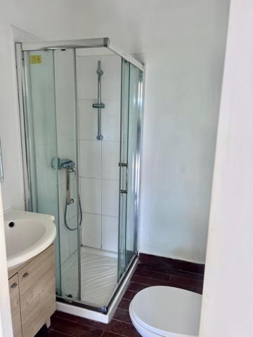 Saint-Laurent-du-Var (06700) Studio en rez de jardin à 200m du port et de la mer