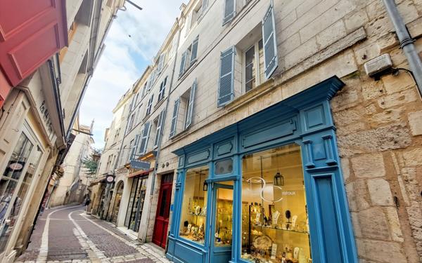 Immeuble à vendre    2 pièces •  Périgueux