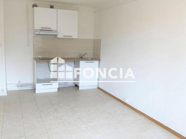 Location Studio 26.55 m² - 8 TRAVERSE BRONZET Marseille 13008