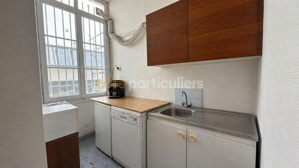 Vente Appartement80 m² - 2 Pièces - PARIS (75011)
