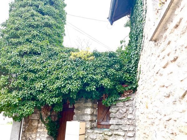 Dpt Yvelines (78), à vendre GARGENVILLE maisonnette  P2 de 27 m² avec jardinet