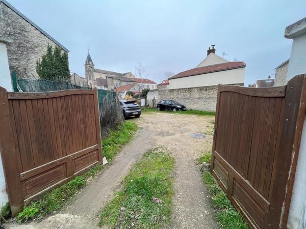 Dpt Yvelines (78), à vendre GARGENVILLE maisonnette  P2 de 27 m² avec jardinet