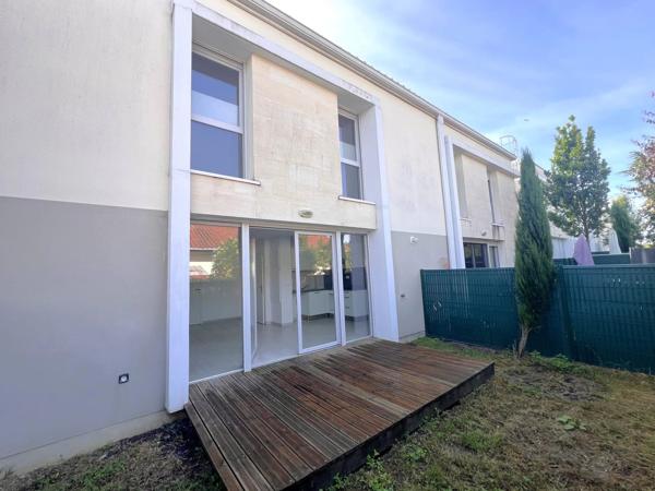 Vente                                                      Maison
                        
                     3 pièces                      62 m2                     à Cenon