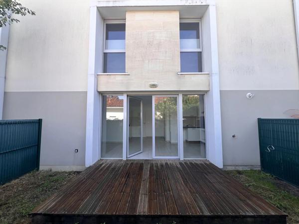 Vente                                                      Maison
                        
                     3 pièces                      62 m2                     à Cenon