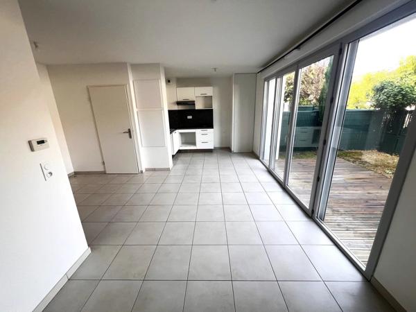 Vente                                                      Maison
                        
                     3 pièces                      62 m2                     à Cenon