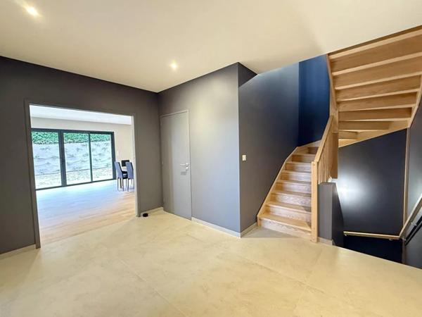 Maison à louer à Saint-Cyr-au-Mont-d'Or (69450)