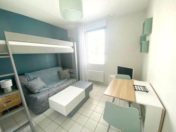 Studio
                                                                                                                                                                                                                                                                                                                        1 pièce(s)                                                                                                                                                                                                                                                                                                                              16.35  m²