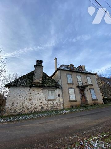 A vendre à Ally (CANTAL),un ensemble immobilier composé de deux maisons mitoyennes.

Pour la ...
