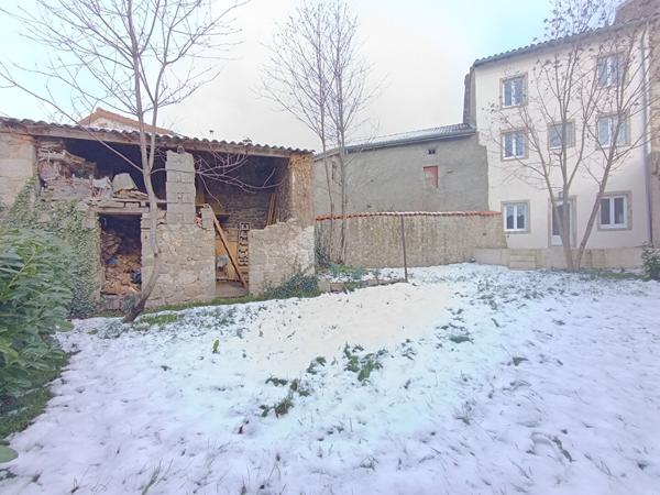 Maison de village rénovée avec jardin