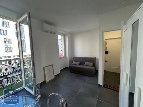Appartement à louer 1 pièce 18.01m²
