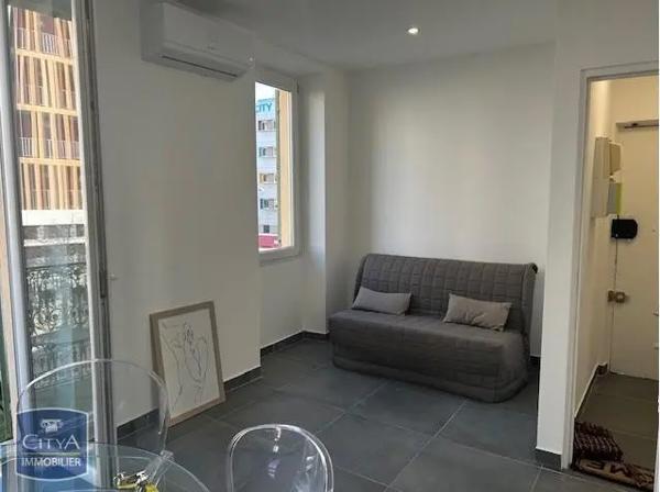 Appartement à louer 1 pièce 18.01m²