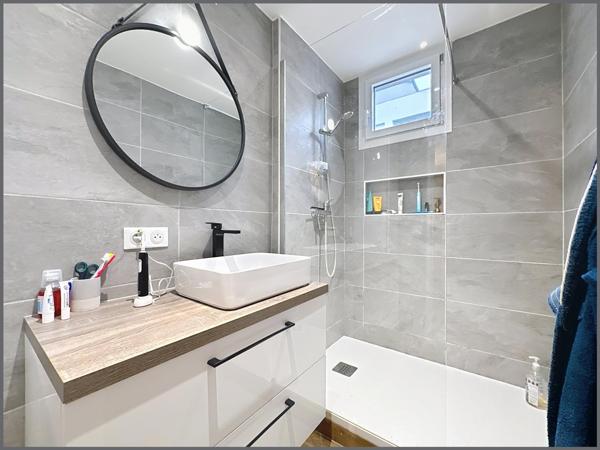 Grand appartement T3 entièrement rénové !