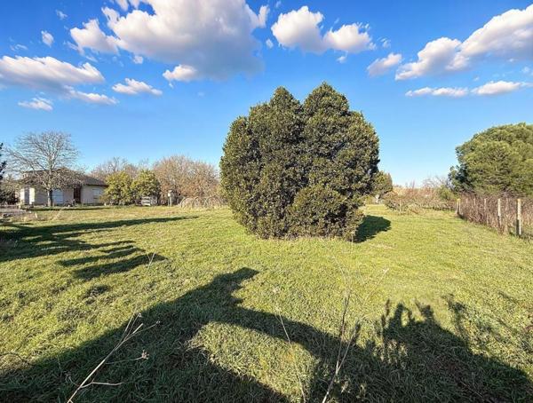 A VENDRE - PLAISANCE DU TOUCH Ouest - Terrain viabilisé de 720m² au calme