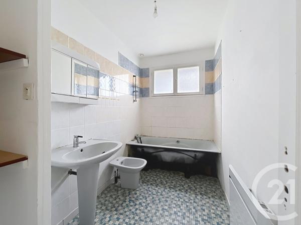 Maison à vendre  7 pièces - 93 m2 COSSE LE VIVIEN - 53