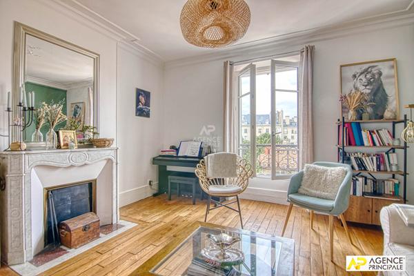 Versailles Notre-Dame Appartement 4 pièces 76 m² situé au 3ème étage avec cave €630 000 ** - Référence 27863