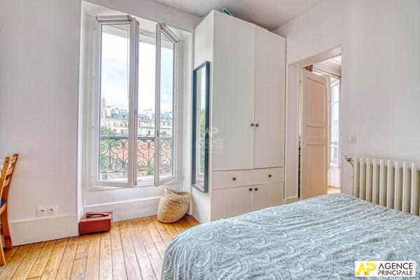 Versailles Notre-Dame Appartement 4 pièces 76 m² situé au 3ème étage avec cave €630 000 ** - Référence 27863