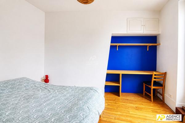 Versailles Notre-Dame Appartement 4 pièces 76 m² situé au 3ème étage avec cave €630 000 ** - Référence 27863