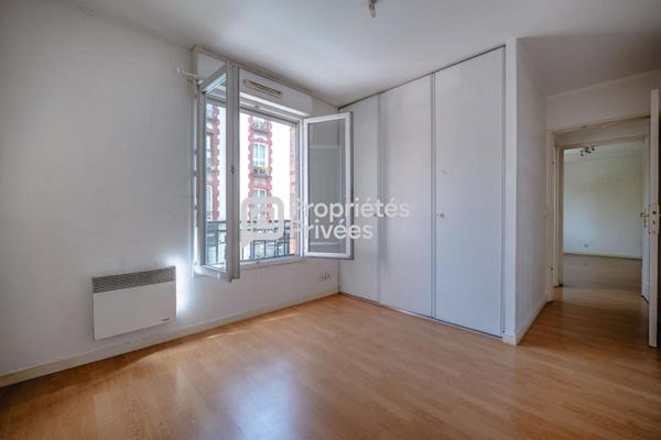 IDEAL INVESTISSEMENT BON RENDEMENT LOCATIF 6% DEUX PIÈCES 43,56 m² AU PIED DU RER E  IMMEUBLE RÉCENT  FORT POTENTIEL Villemomble - Avenue du Rancy