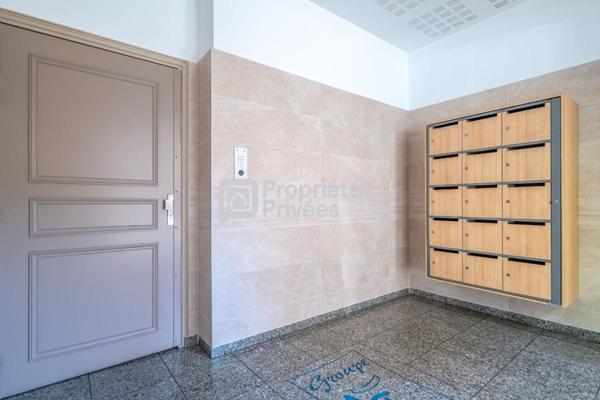 IDEAL INVESTISSEMENT BON RENDEMENT LOCATIF 6% DEUX PIÈCES 43,56 m² AU PIED DU RER E  IMMEUBLE RÉCENT  FORT POTENTIEL Villemomble - Avenue du Rancy