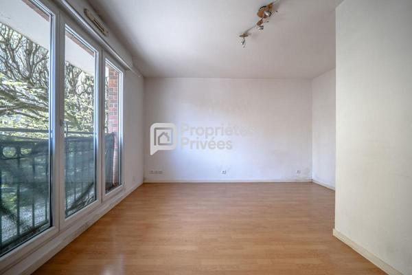 IDEAL INVESTISSEMENT BON RENDEMENT LOCATIF 6% DEUX PIÈCES 43,56 m² AU PIED DU RER E  IMMEUBLE RÉCENT  FORT POTENTIEL Villemomble - Avenue du Rancy