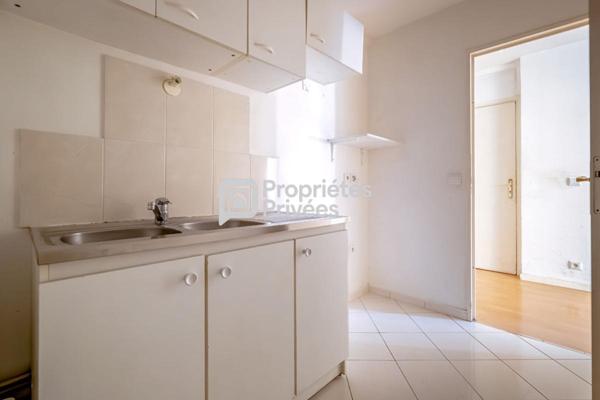 IDEAL INVESTISSEMENT BON RENDEMENT LOCATIF 6% DEUX PIÈCES 43,56 m² AU PIED DU RER E  IMMEUBLE RÉCENT  FORT POTENTIEL Villemomble - Avenue du Rancy