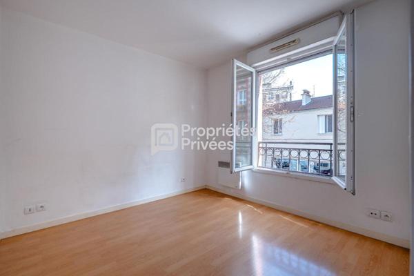 IDEAL INVESTISSEMENT BON RENDEMENT LOCATIF 6% DEUX PIÈCES 43,56 m² AU PIED DU RER E  IMMEUBLE RÉCENT  FORT POTENTIEL Villemomble - Avenue du Rancy