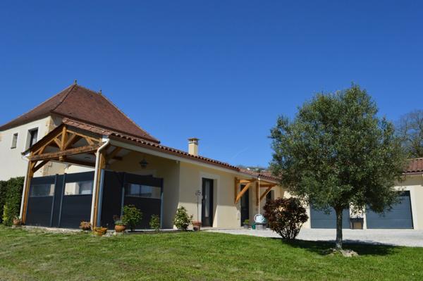 Maison récente sur LE BUGUE (24)