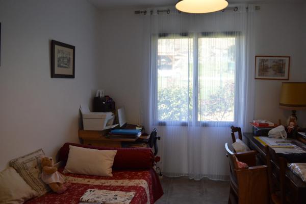 Maison récente sur LE BUGUE (24)