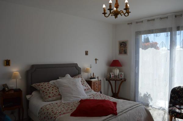 Maison récente sur LE BUGUE (24)