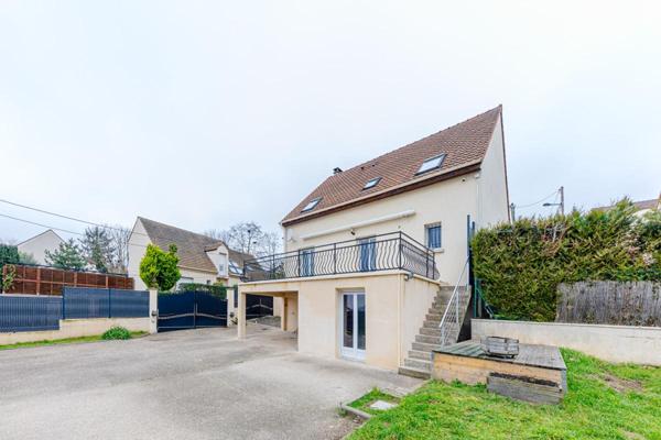 LA DISCRETE : Maison familiale de 120 m² avec vue Paris et Tour Eiffel