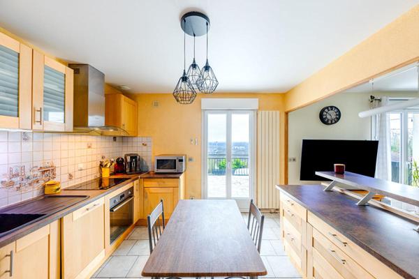 LA DISCRETE : Maison familiale de 120 m² avec vue Paris et Tour Eiffel
