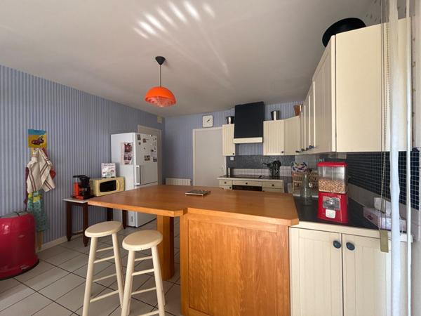 Maison Laval 6 pièce(s) 141.65 m2