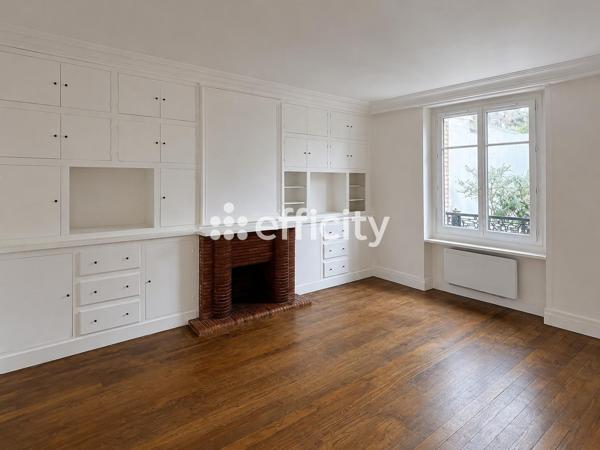 Appartement
         3 pièces
        - 54 m² 510 000 € *