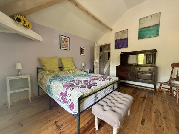 Castelnau-Montratier (46170) Castelnau Montratier Grande Maison Familiale Rénovée avec Granges, Hangar et Terrain