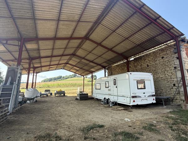 Castelnau-Montratier (46170) Castelnau Montratier Grande Maison Familiale Rénovée avec Granges, Hangar et Terrain