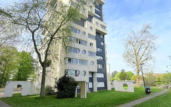 Appartement à vendre    2 pièces • 53 m2 Sevran