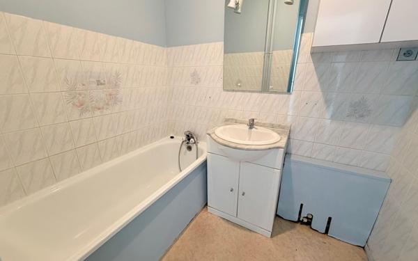 Appartement à vendre    2 pièces • 53 m2 Sevran