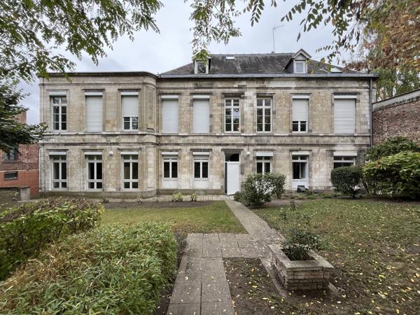 ARRAS (CENTRE-VILLE) - APPARTEMENT T2 DE 39 M² HAB. - RÉSIDENCE DE CARACTERE