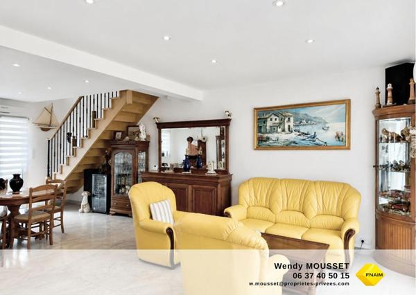 Élégante maison de 243 m² au sol, entièrement rénovée, avec sous-sol complet, aux portes de Vannes