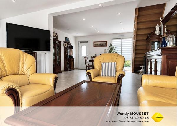 Élégante maison de 243 m² au sol, entièrement rénovée, avec sous-sol complet, aux portes de Vannes