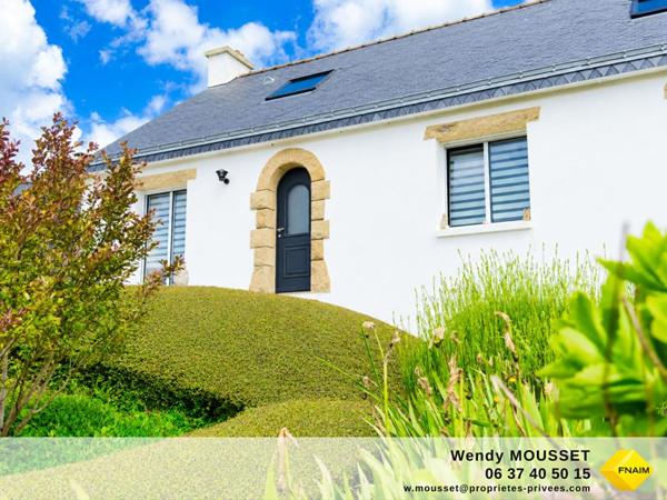Élégante maison de 243 m² au sol, entièrement rénovée, avec sous-sol complet, aux portes de Vannes