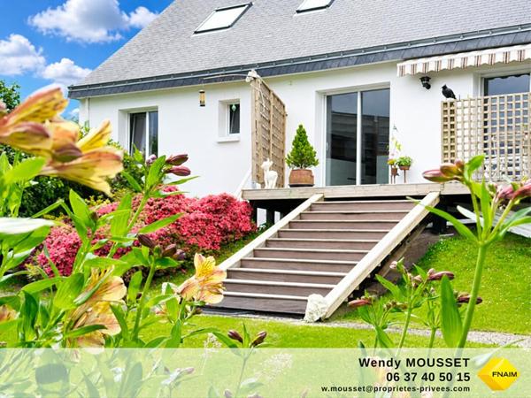 Élégante maison de 243 m² au sol, entièrement rénovée, avec sous-sol complet, aux portes de Vannes