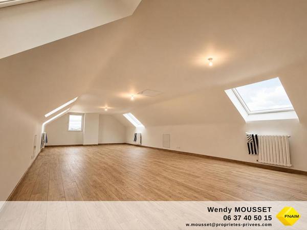 Élégante maison de 243 m² au sol, entièrement rénovée, avec sous-sol complet, aux portes de Vannes
