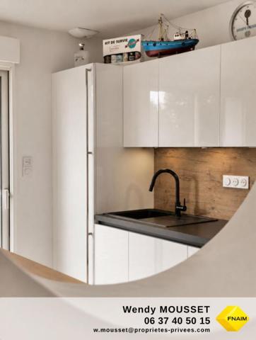 Élégante maison de 243 m² au sol, entièrement rénovée, avec sous-sol complet, aux portes de Vannes