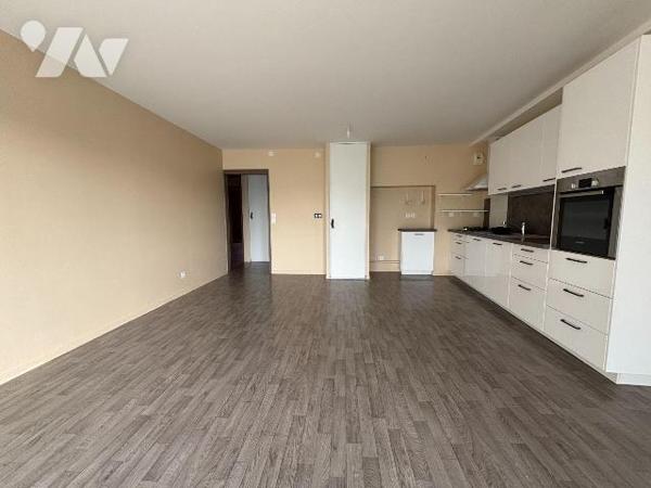 NOUVEAUTE - Etude Trente-Cinq Notaires - BRUZ

Venez découvrir ce bel appartement T4 (82,97m²...