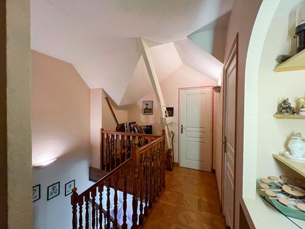 Maison Les Ponts De Ce 9 pièce(s) 186 m2