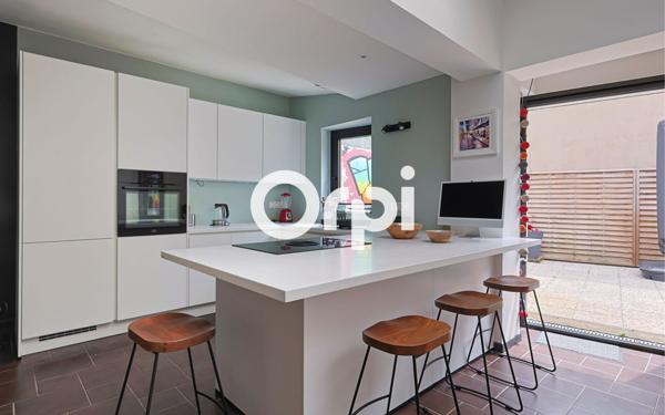 Appartement à vendre    2 pièces • 79,70 m2 Lille