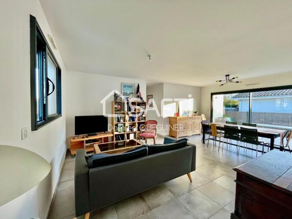 Belle maison contemporaine, 4 chambres, quartier paisible