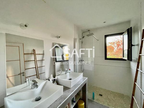 Belle maison contemporaine, 4 chambres, quartier paisible